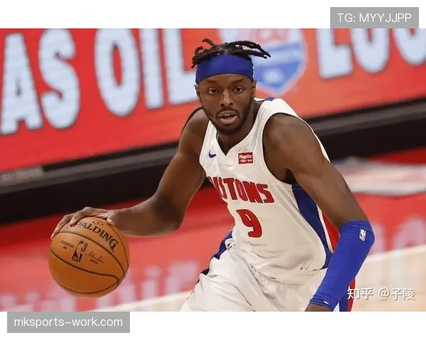 史蒂夫·弗朗西斯突破罚球线拉开空间 提升球队攻防转换效率