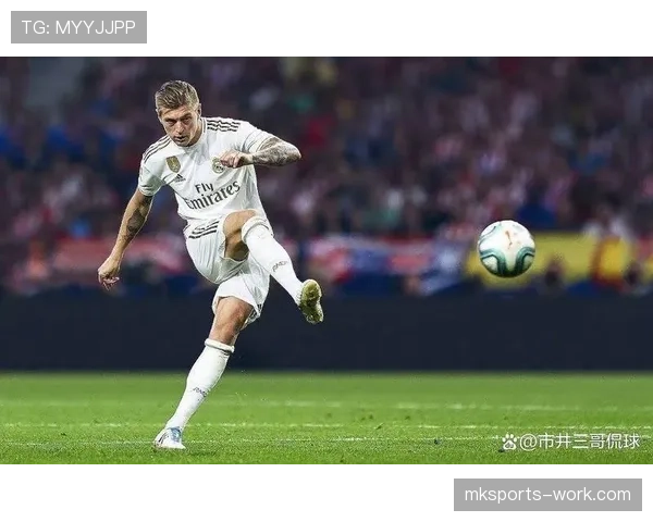 克罗斯一走，皇马中场彻底控不住了？