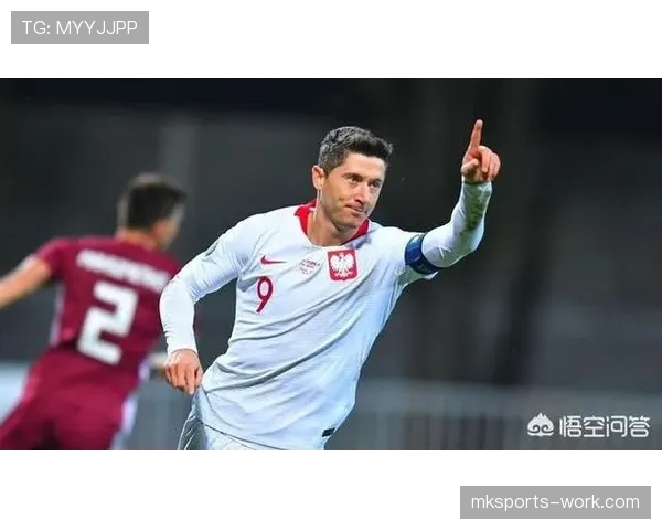 哲科与莱万：终结模式分化，单点强攻vs体系渗透