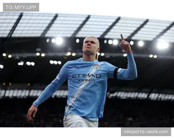 曼城暴露出争冠危机：B席和哈兰德冲突背后是战术矛盾，未来还能保住豪门地位吗？